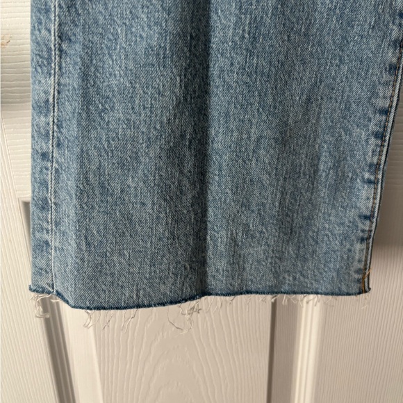 NWT Ann Taylor Loft Women Lt Blue Jeans Kick Crop Curvy High Rise Raw Edge 36/12 - Picture 4 of 10